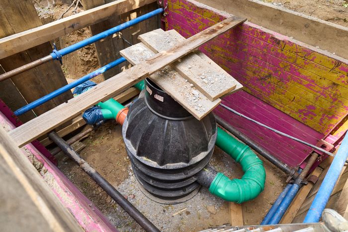 Pumpe im Bauschacht