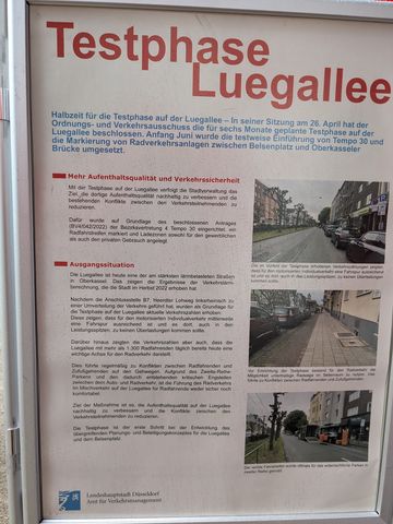 Plakat der Stadt zur Testphase Luegallee